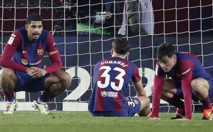 "Барселона" может лишиться 120 млн евро в случае неудачного сезона 
