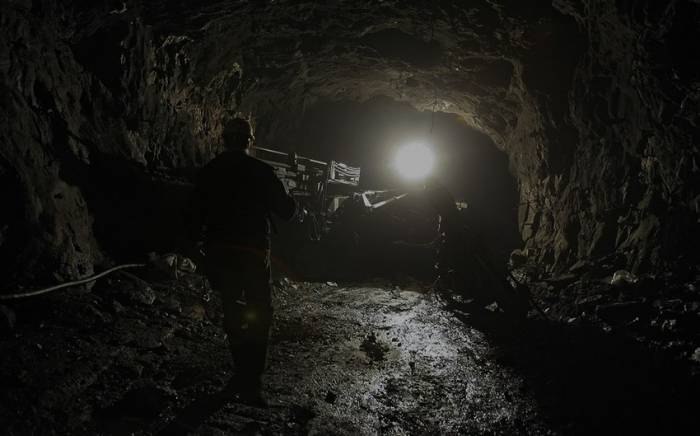 В Китае найдены тела 13 человек, погибших при выбросе газа на шахте
