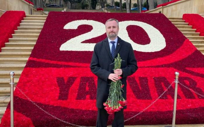 Посол Польши почтил память жертв трагедии 20 Января
