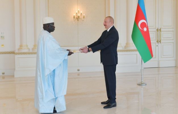 Президент Азербайджана принял верительные грамоты посла Сенегала