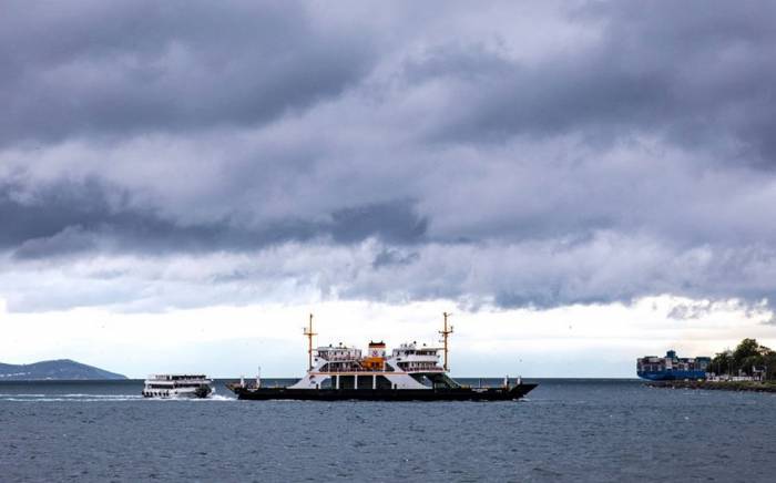 Нефтяной танкер заблокировал движение в Босфоре
