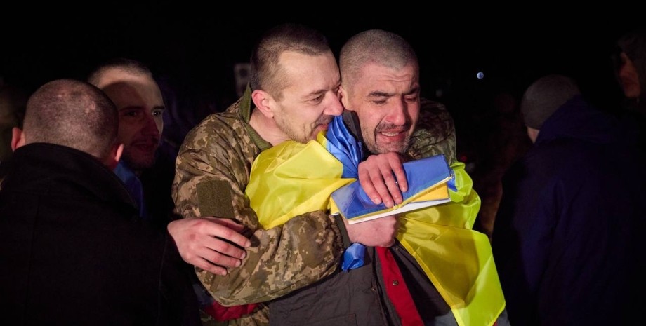 Россия и Украина обменялись военнопленными по формуле «195 на 195»
