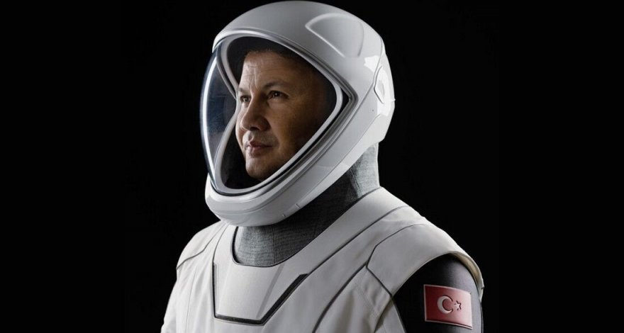 Возвращение первого турецкого астронавта на Землю отложено