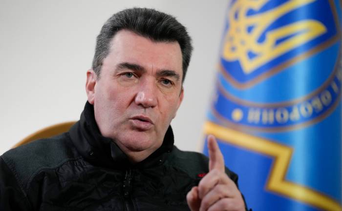 Совбез Украины призвал Запад отдать Киеву все вооружение
