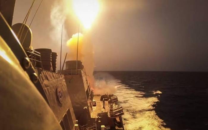 США сбили в Аденском заливе ракету хуситов и три иранских беспилотника
