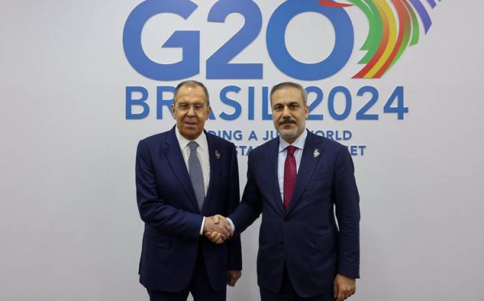 Главы МИД Турции и России встретились в Бразилии
