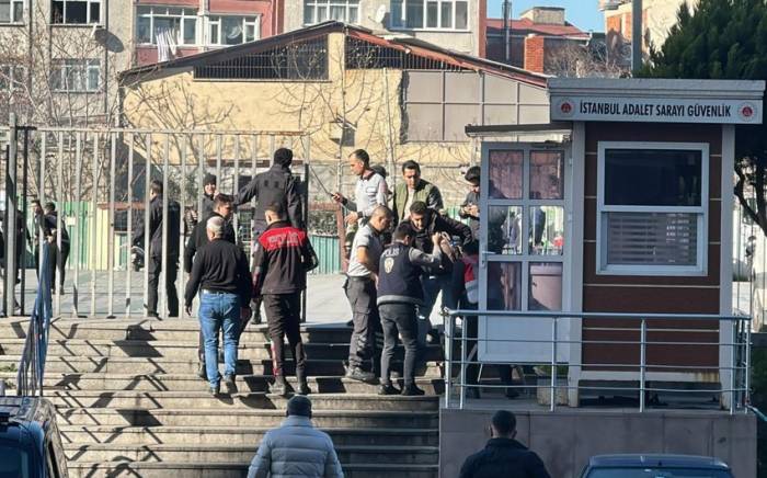 В Стамбуле ликвидированы совершившие вооруженное нападение на здание суда
