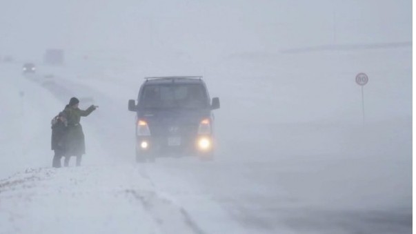 Монголию накрыли пыльные и снежные бури
