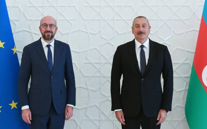 Шарль Мишель поздравил Ильхама Алиева с переизбранием на пост президента Азербайджана

