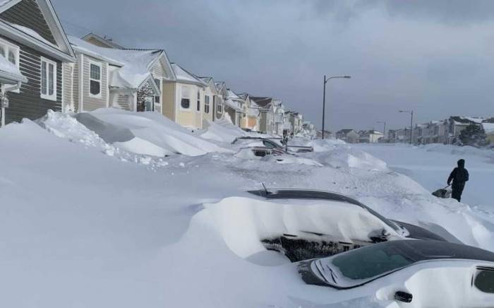 На востоке Канады из-за сильного снегопада введен режим ЧС
