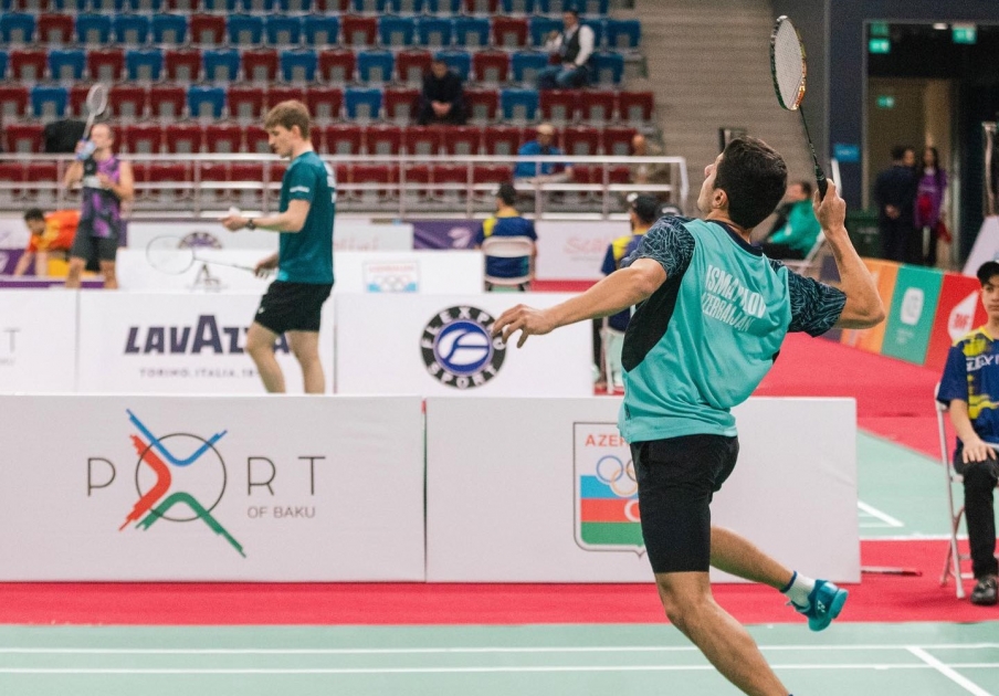 В Баку стартовал международный турнир по бадминтону
