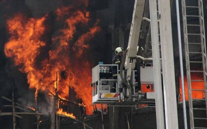 В Индии при пожаре на фабрике погибли минимум 11 человек
