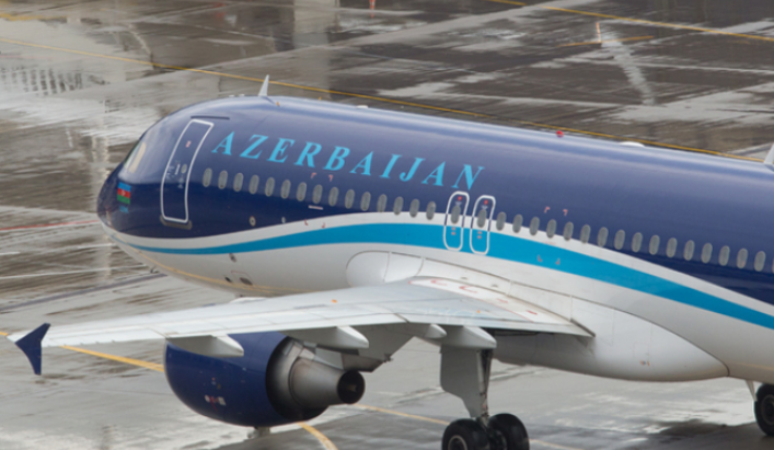 Летевший из Москвы в Гянджу самолет экстренно сел в Баку