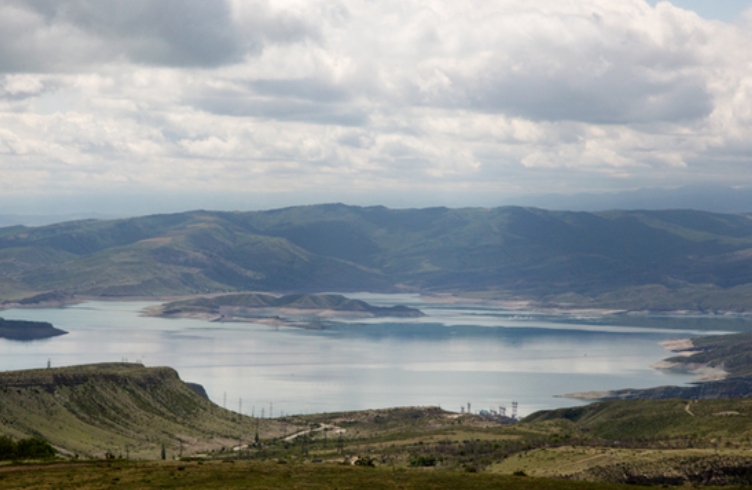 Армения уничтожила 10 водохранилищ в Азербайджане