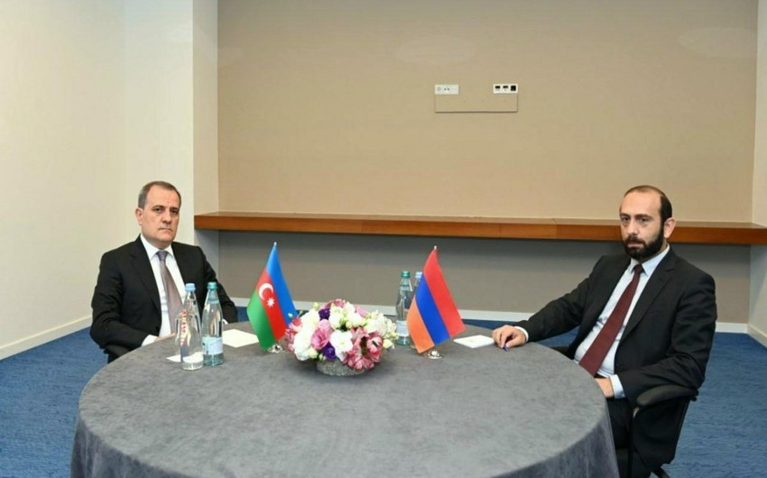 В Берлине началась встреча глав МИД Азербайджана и Армении