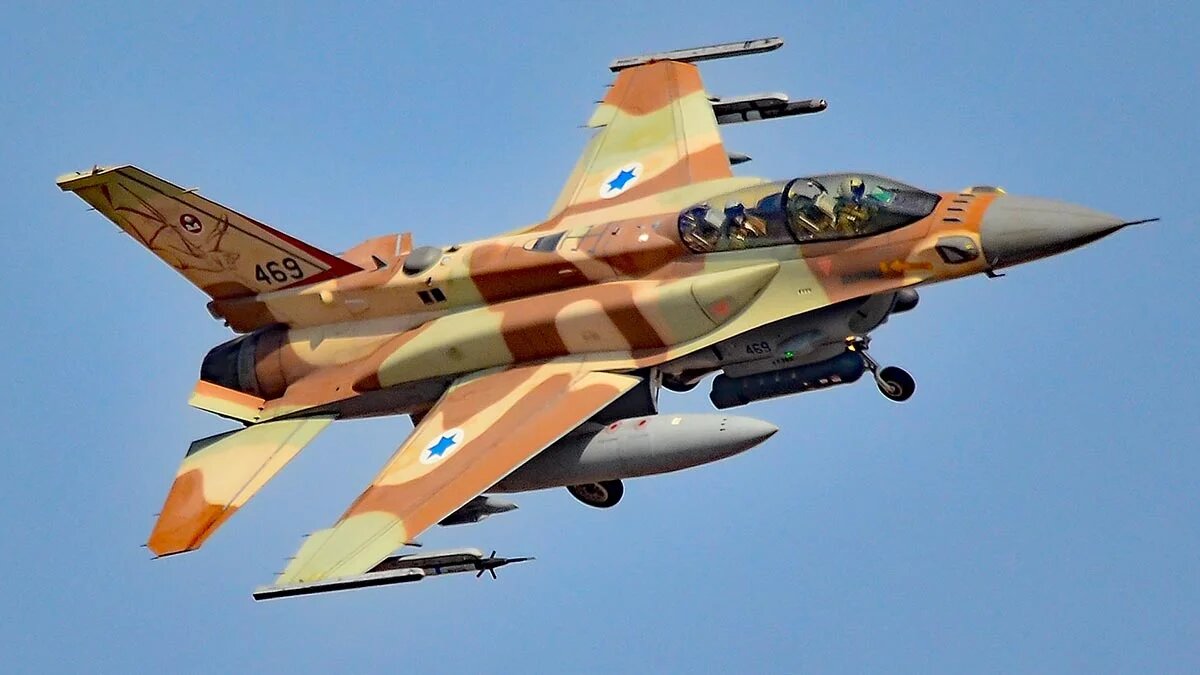 Израиль нанес серию авиаударов по объектам движения "Хезболла"