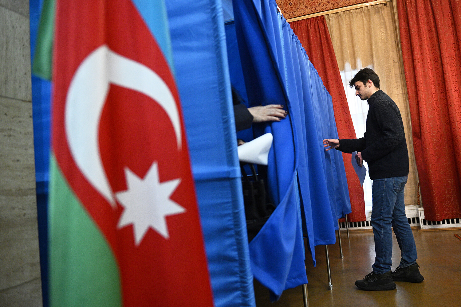 МИД России поприветствовал проведение президентских выборов в Азербайджане
