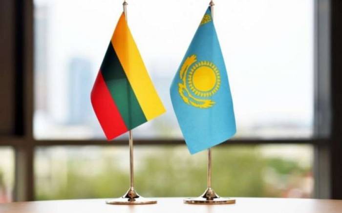 Казахстан предложил Литве запуск контейнерных перевозок в рамках Среднего коридора
