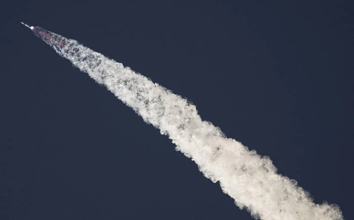 Ракета-носитель с прототипом корабля Starship стартовала с космодрома в США -ВИДЕО