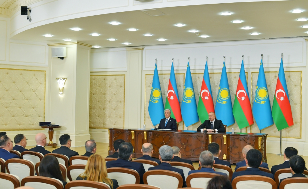 Президенты Азербайджана и Казахстана выступили с заявлениями для прессы - ОБНОВЛЕНО 