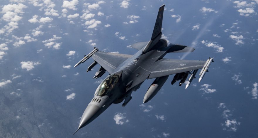 В Польше подняли F-16 в воздух из-за активности авиации России