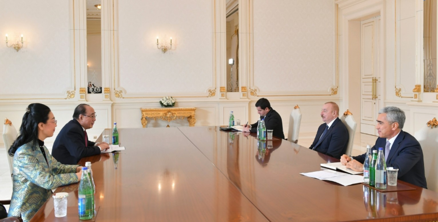 Президент Ильхам Алиев принял спецпредставителя правительства Китая