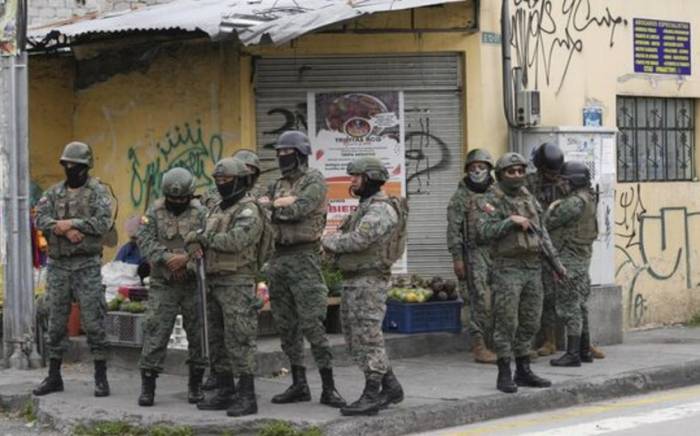 В Эквадоре продлили режим ЧП для борьбы с преступностью
