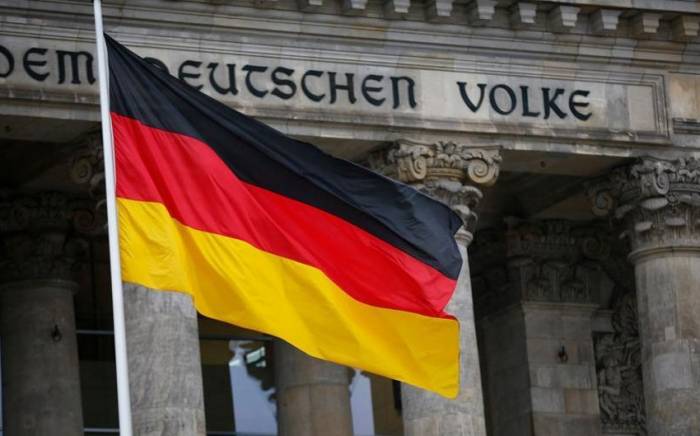 Германия в конце недели начнет доставлять в сектор Газа помощь по воздуху
