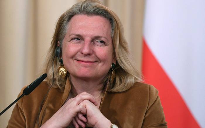 Экс-глава МИД Австрии сообщила, что окончательно переехала в Россию
