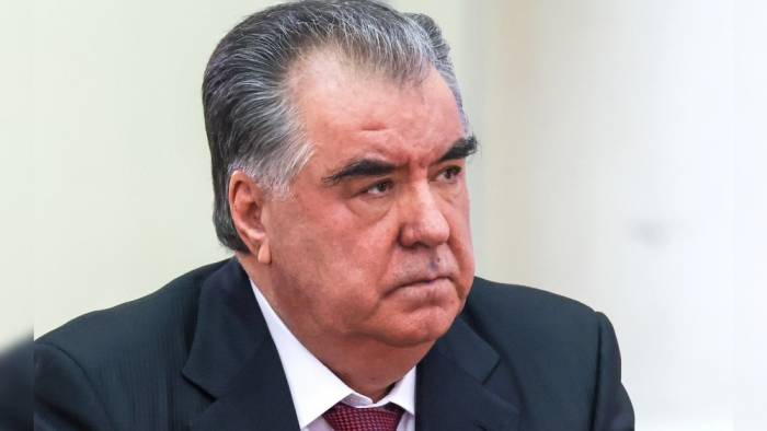 Эмомали Рахмон выразил недовольство многократным хаджем таджикистанцев
