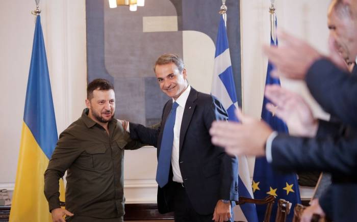 Премьер Греции прибыл в Украину для встречи с Зеленским
