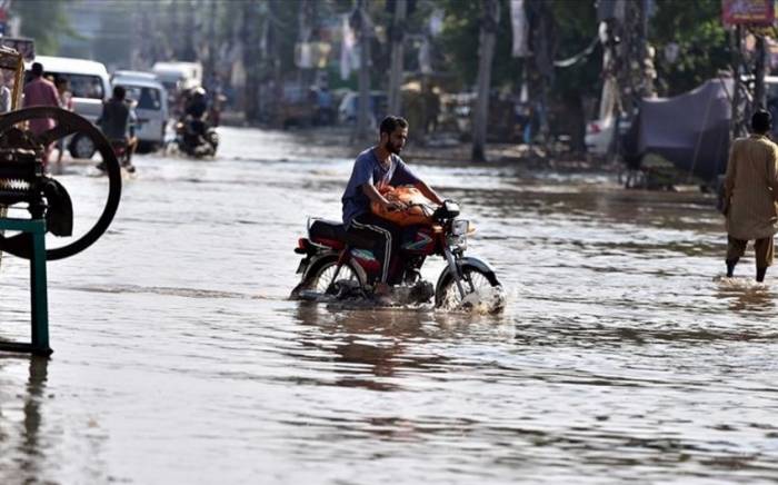В Пакистане 27 человек погибли из-за последствий проливных дождей
