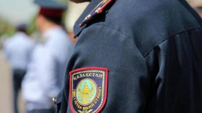 Полицейские перешли на усиленный режим работы в Казахстане
