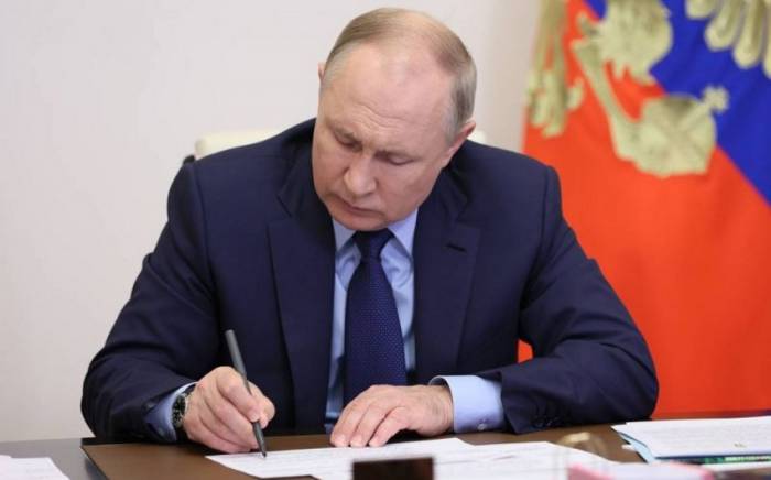 Президент РФ подписал указ о помиловании 52 осужденных женщин
