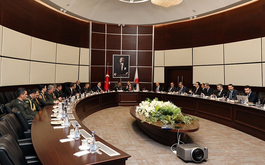 Закир Гасанов встретился с главой Комитета оборонной промышленности Турции