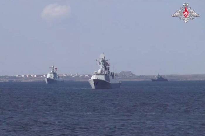 Начались совместные военно-морские учения России, Ирана и Китая
