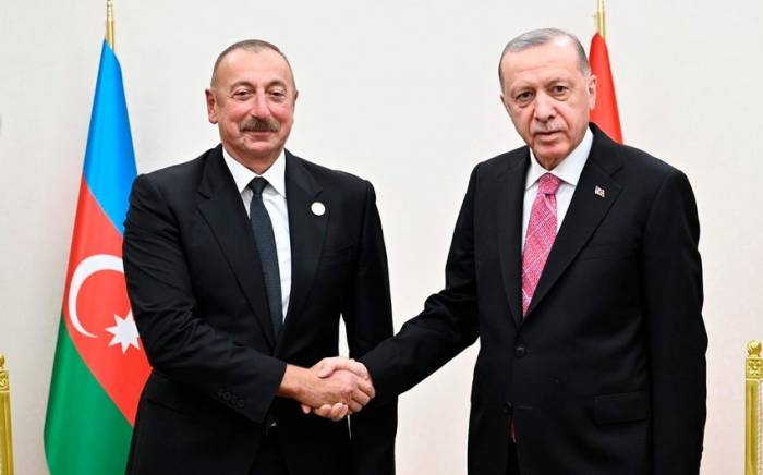 Эрдоган поздравил Ильхама Алиева с праздником Новруз 
