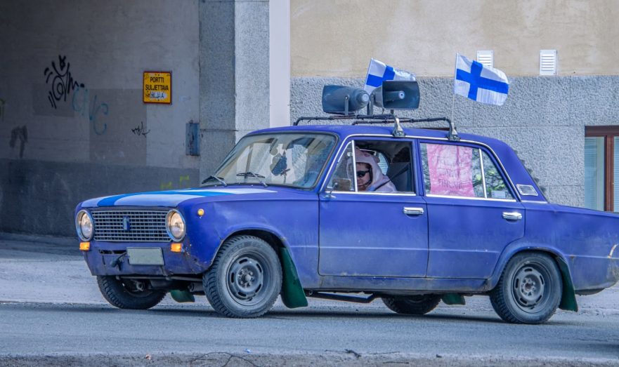 Автомобили с российскими номерами обязали вывезти из Финляндии до 16 марта