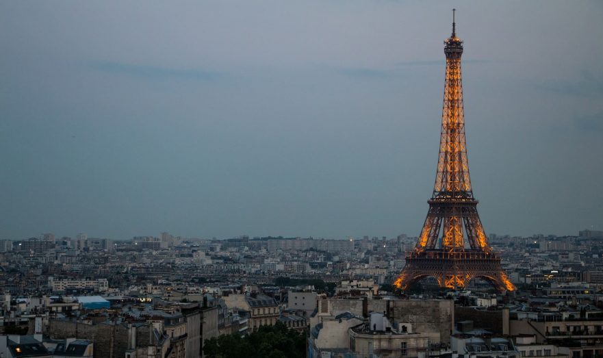 Во Франции около 30 учебных заведений закрыли из-за угрозы взрыва