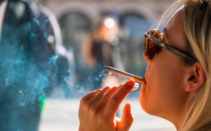 В итальянском Турине жителям запретили курить на расстоянии менее 5 метров от других людей
