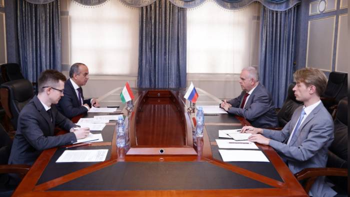 МИД Таджикистана выразил обеспокоенность отказами во въезде таджикистанцев в Россию
