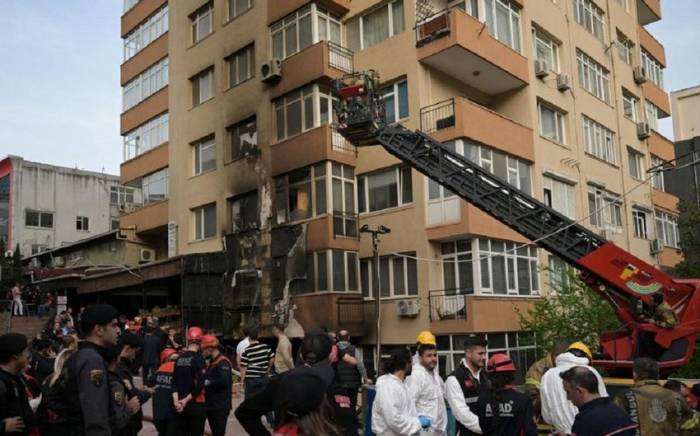 После крупного пожара в Стамбуле задержали девять человек
