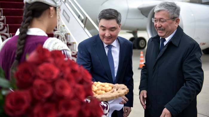 Премьер-министр Казахстана прибыл в Кыргызстан
