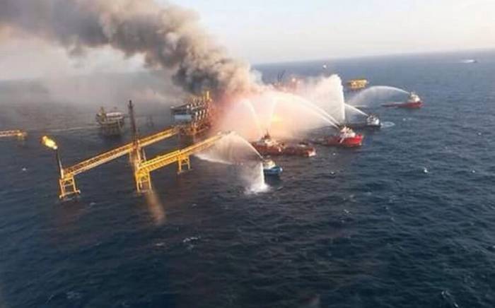В Мексике загорелась нефтедобывающая платформа, пострадали 9 человек
