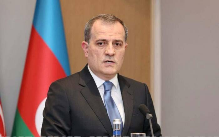 Глава МИД Азербайджана отбыл с рабочим визитом в Узбекистан
