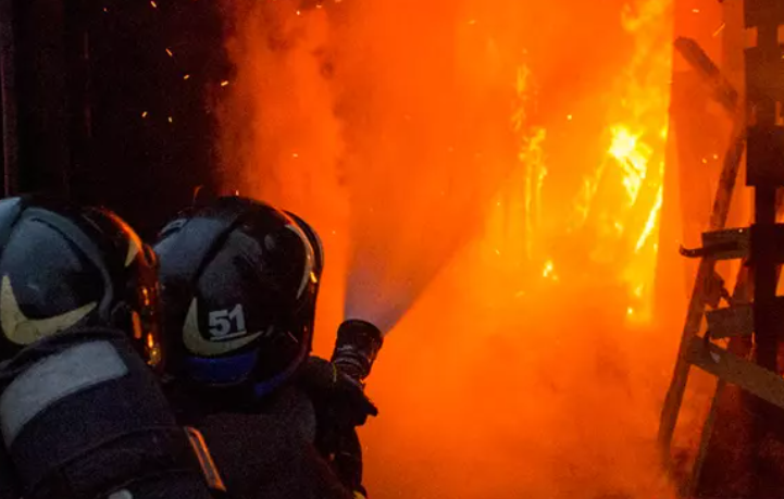В Российском регионе горит отдел полиции