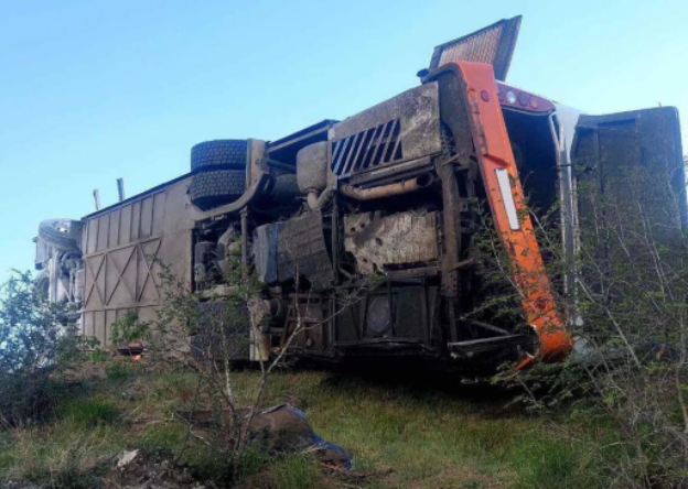 Автобус из Ирана перевернулся в Армении: есть жертвы