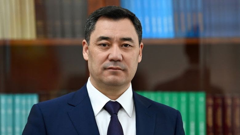 Президент Кыргызстана приедет в Азербайджан на открытие памятника Айтматову