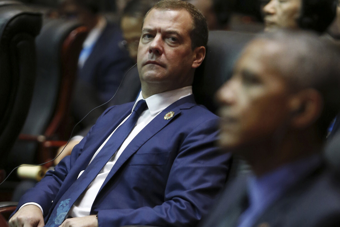 Медведев назвал Макрона соучастником теракта в «Крокусе»