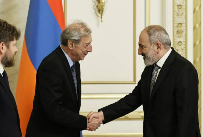 Пашинян возлагает надежды на Францию